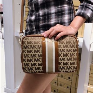 🌸Michael Kors crossbody bag🌸
